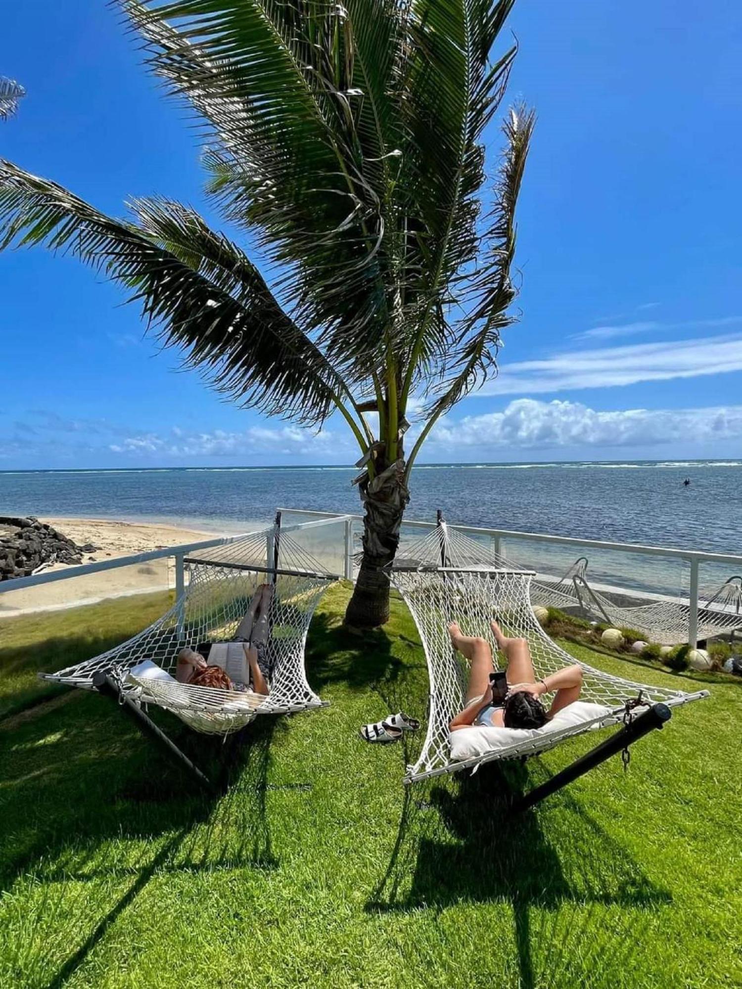 Corner Luxury Ethereal Hawaii Beachfront Estate For Monthly Rental With Private Beach & 3 Beachfront Jacuzzis & Snorkeling Reef & Jurassic Park Film Site Punaluu Esterno foto